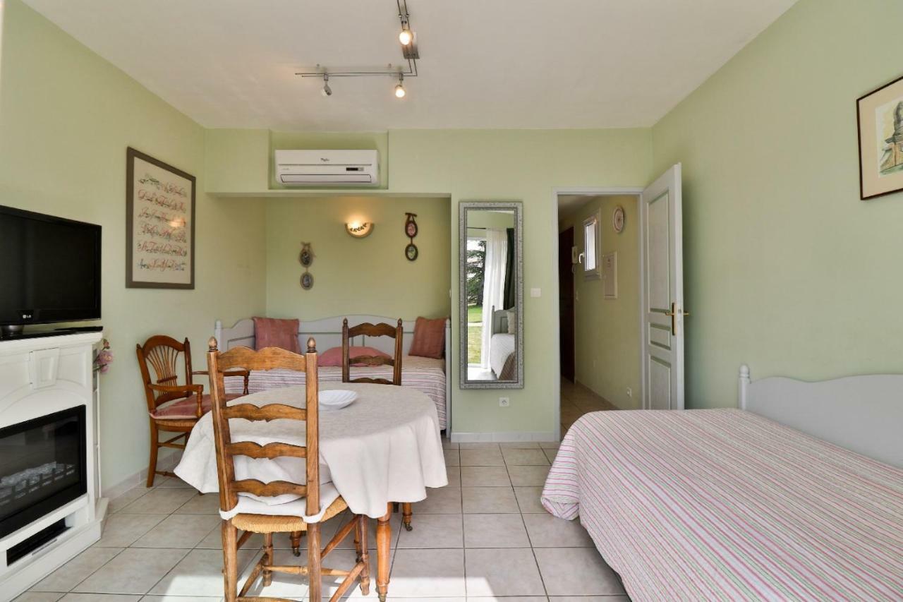 La Milane Bed & Breakfast Cabries Exterior photo